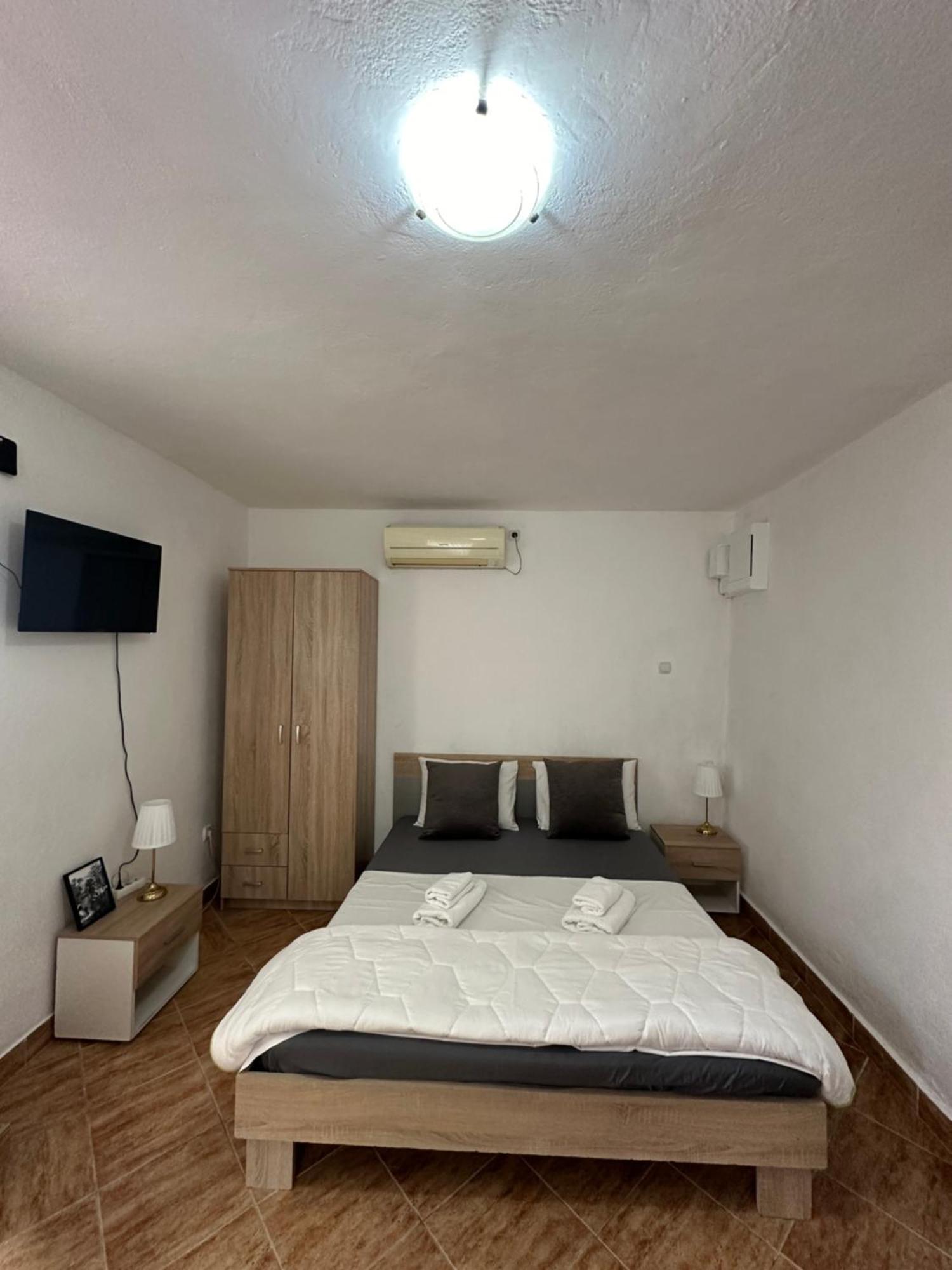 Apartman Nina Risan Exterior foto